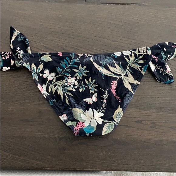 Kate Spade Bikini Set - Picture 5 of 6